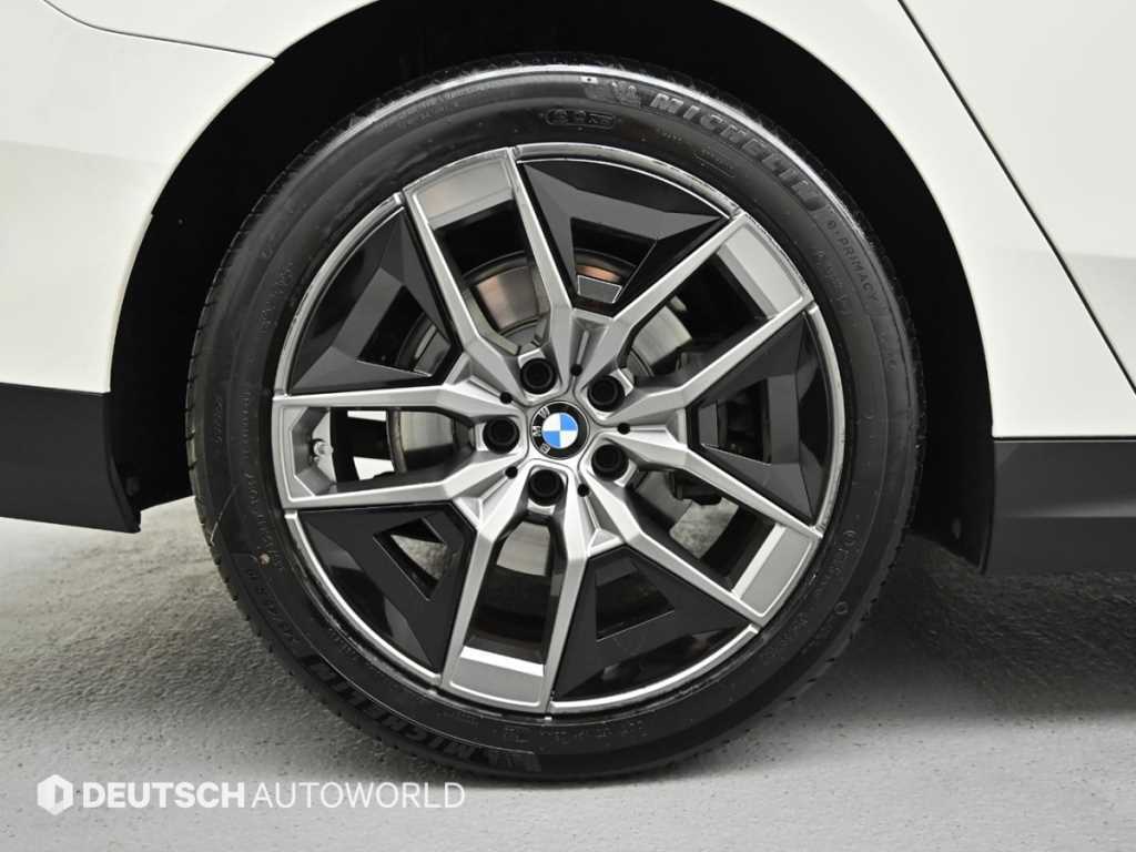 BMW 5 Series - Vista 5