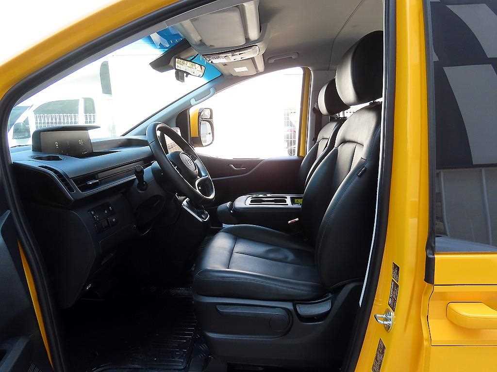 HYUNDAI Staria - Vista 5