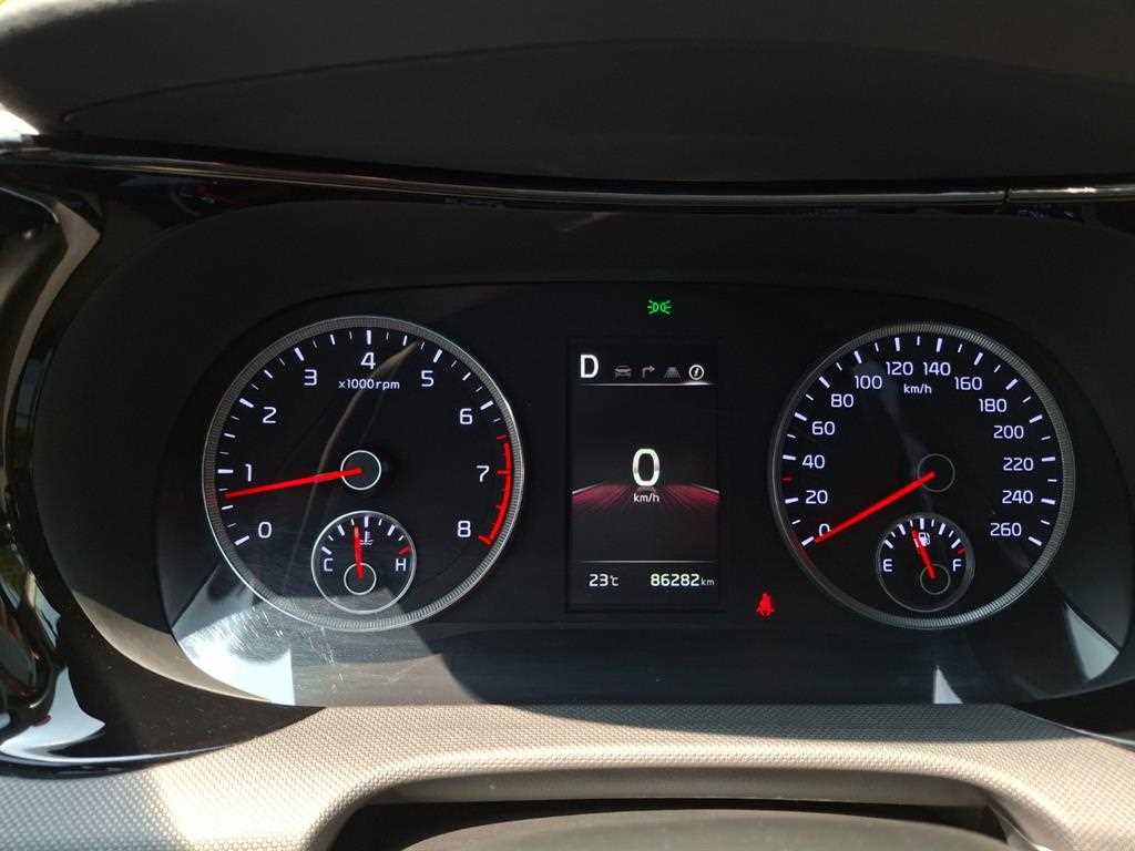KIA K5 - Vista 6
