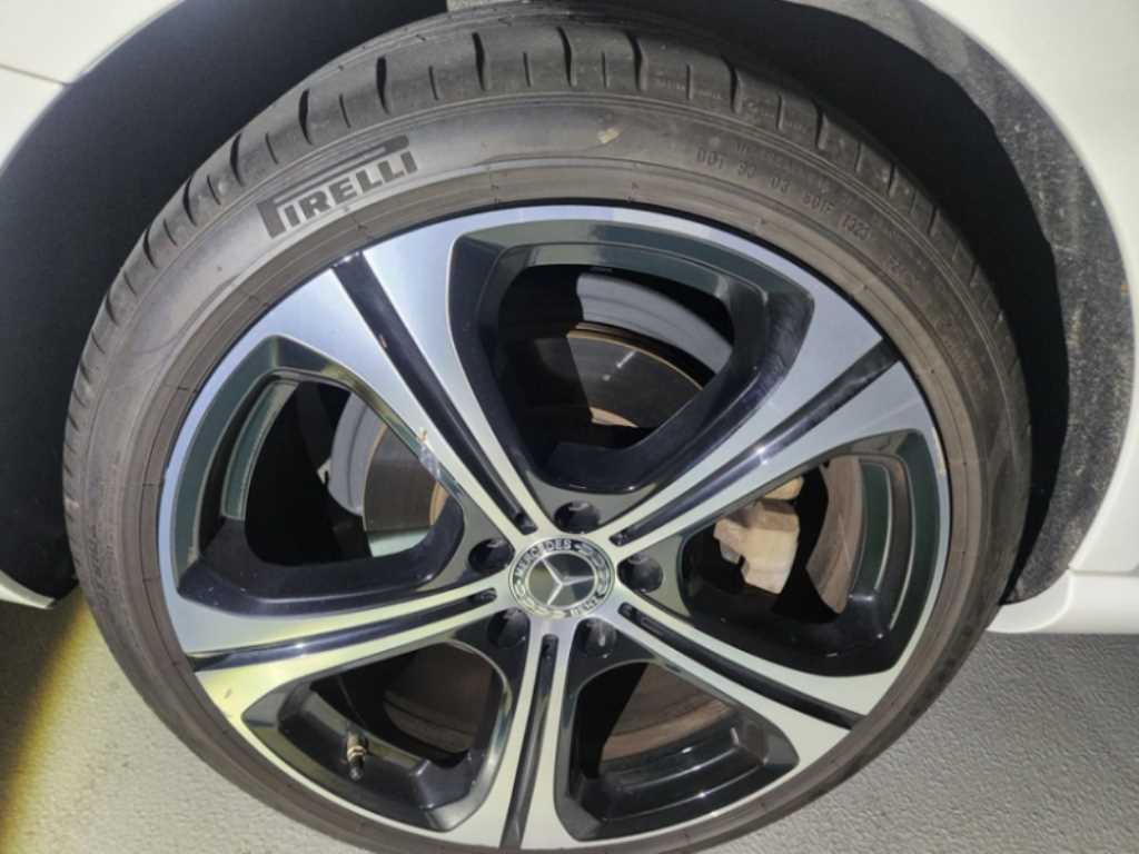 Mercedes Benz C Class - Vista 9