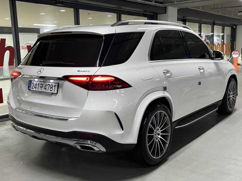Mercedes Benz GLE Class - Vista 4