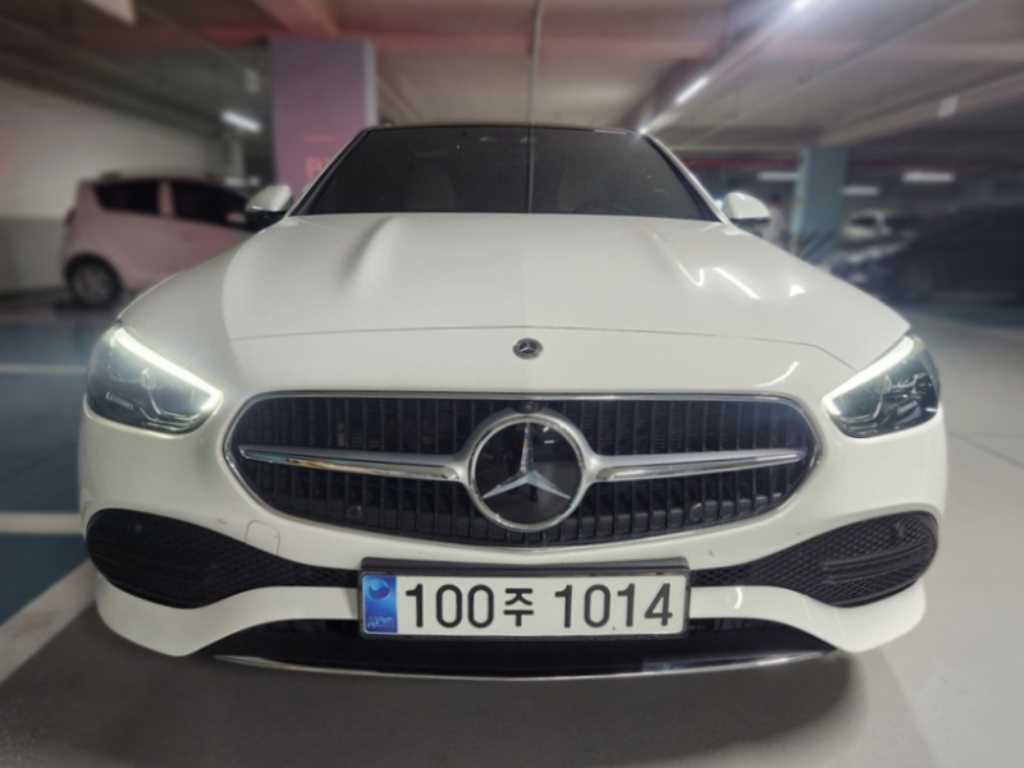 Mercedes Benz C Class 2023 Blanco - Importación desde Corea - HF Imports Iquique - Foto 1