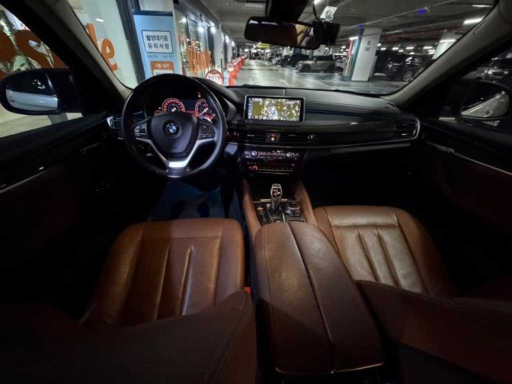 BMW X6 - Vista 6