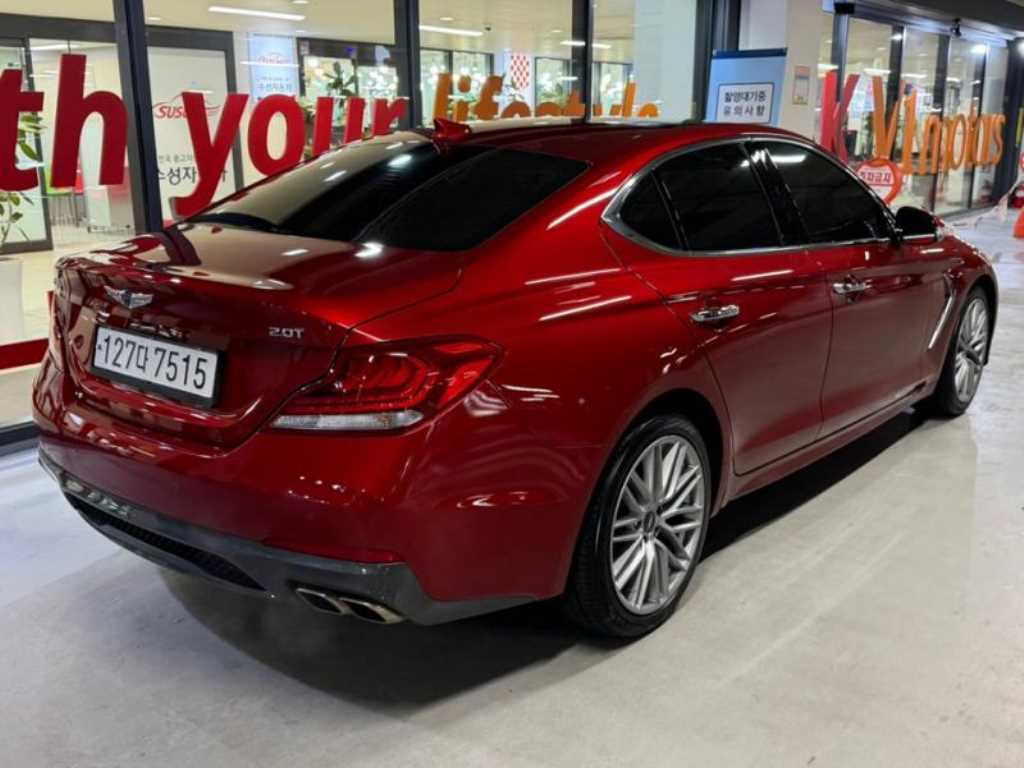 Genesis G70 - Vista 5