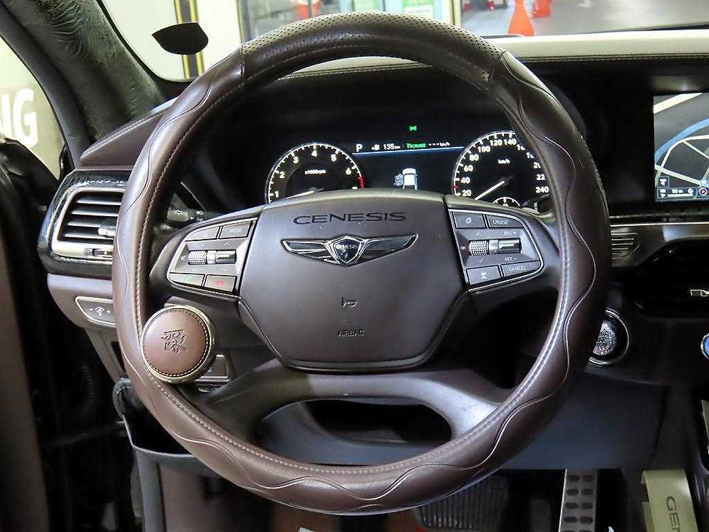 Genesis EQ900 - Vista 8