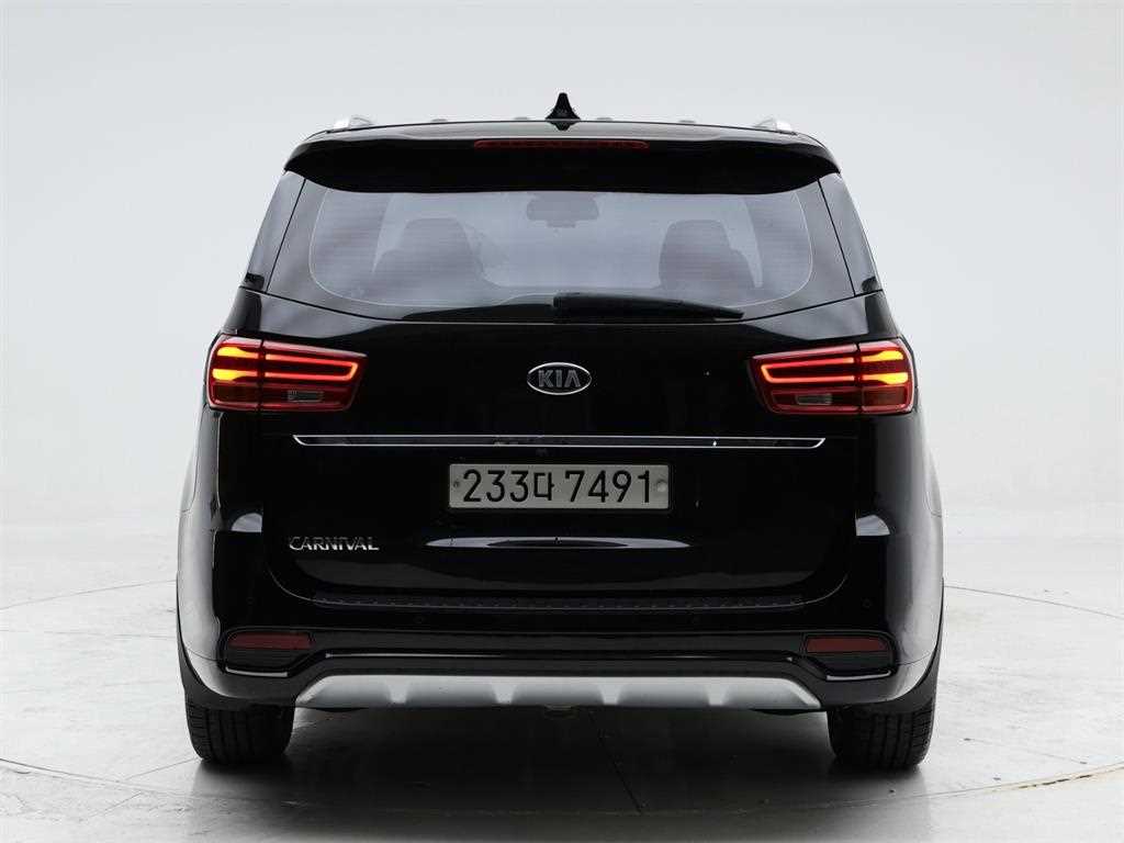 KIA Carnival - Vista 5