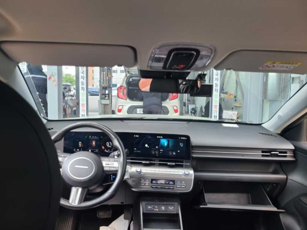 HYUNDAI Kona - Vista 9