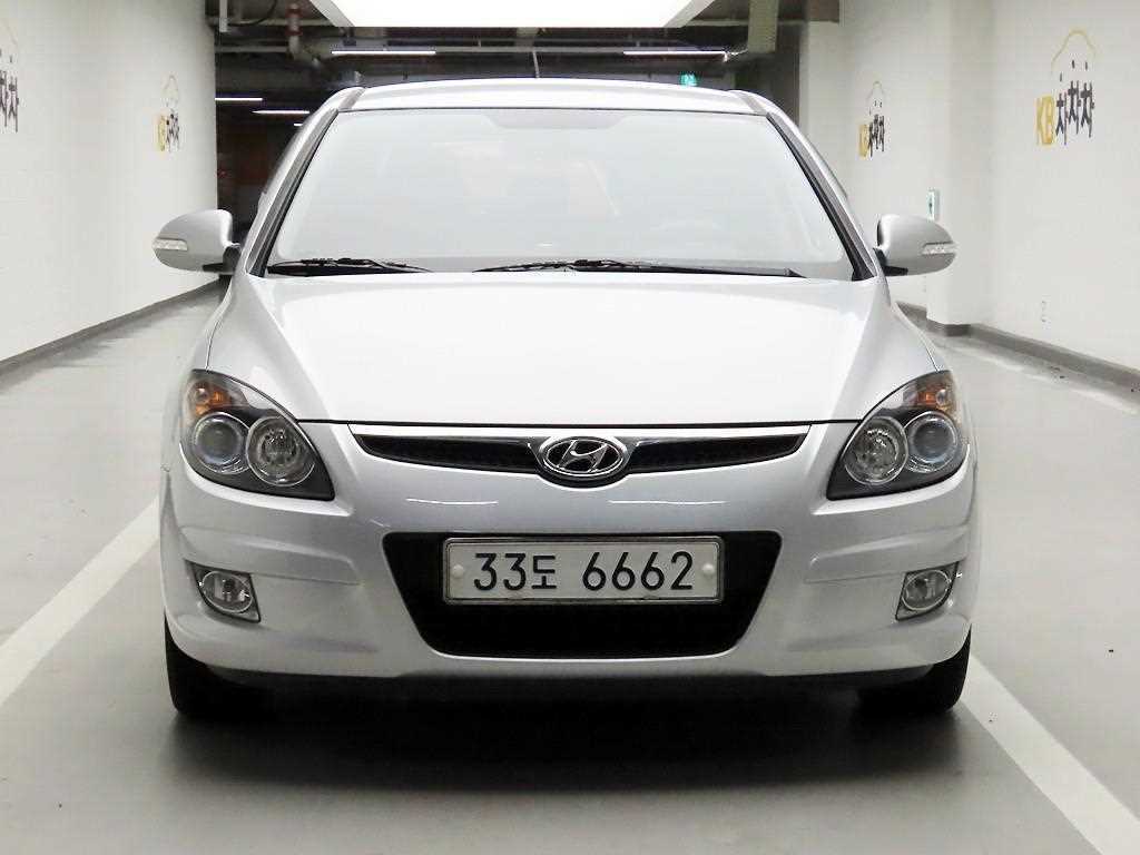 HYUNDAI i30 2011 Plateado - Importación desde Corea - HF Imports Iquique - Foto 1
