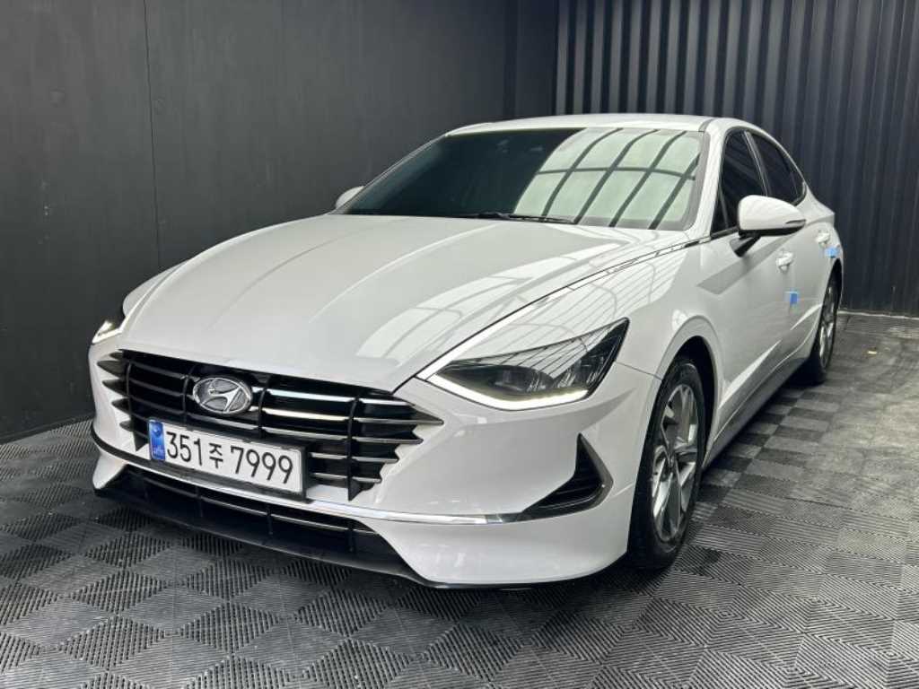 HYUNDAI Sonata - Vista 4