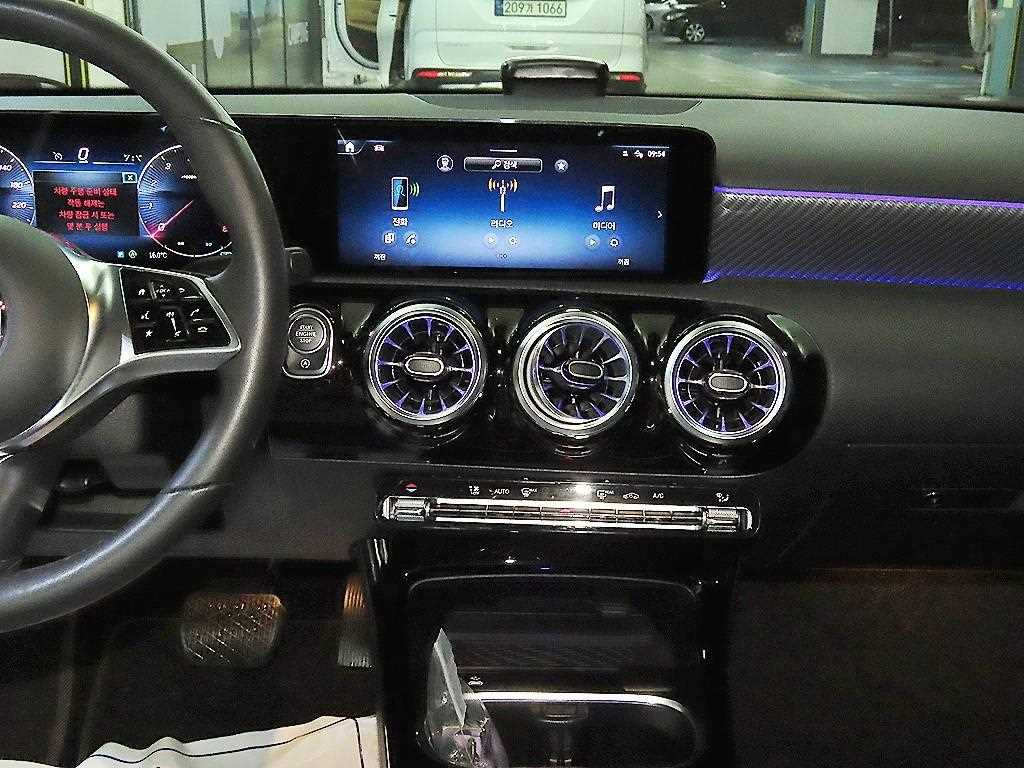 Mercedes Benz A Class - Vista 11