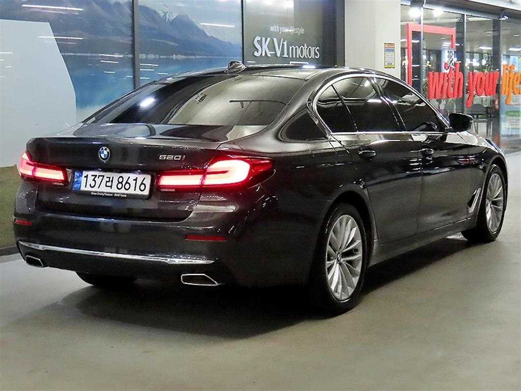 BMW 5 Series - Vista 4