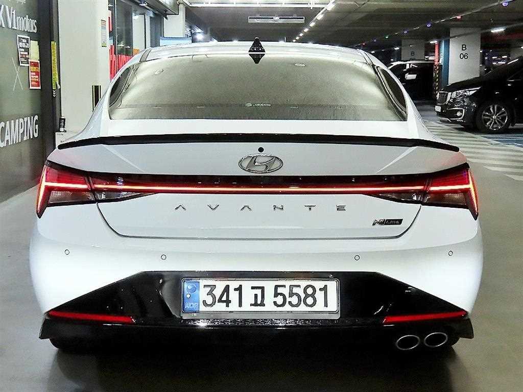 HYUNDAI Avante - Vista 5
