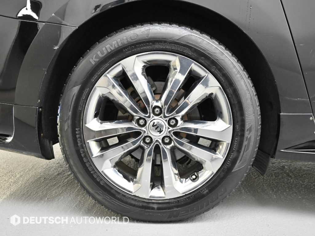 KIA Carnival - Vista 5
