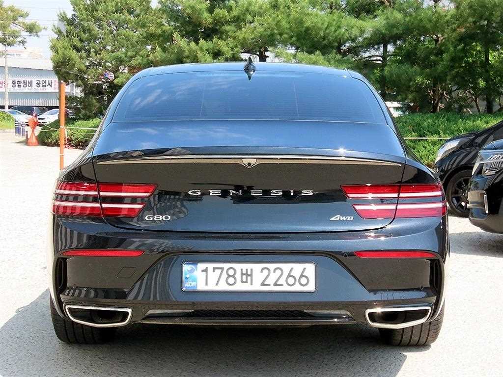 Genesis G80 - Vista 4