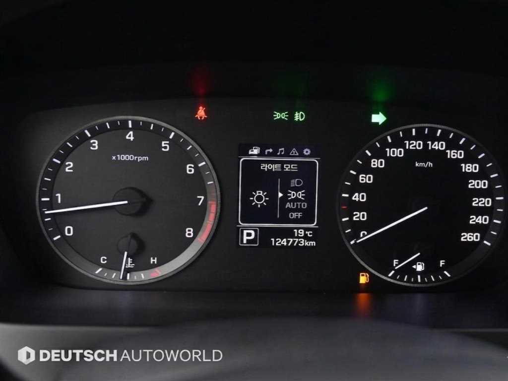 HYUNDAI Sonata - Vista 8