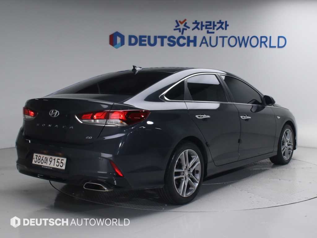 HYUNDAI Sonata - Vista 2