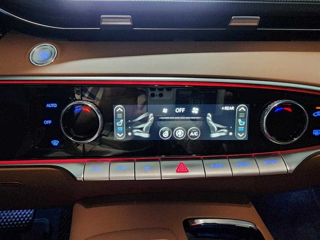 Genesis GV70 - Vista 9