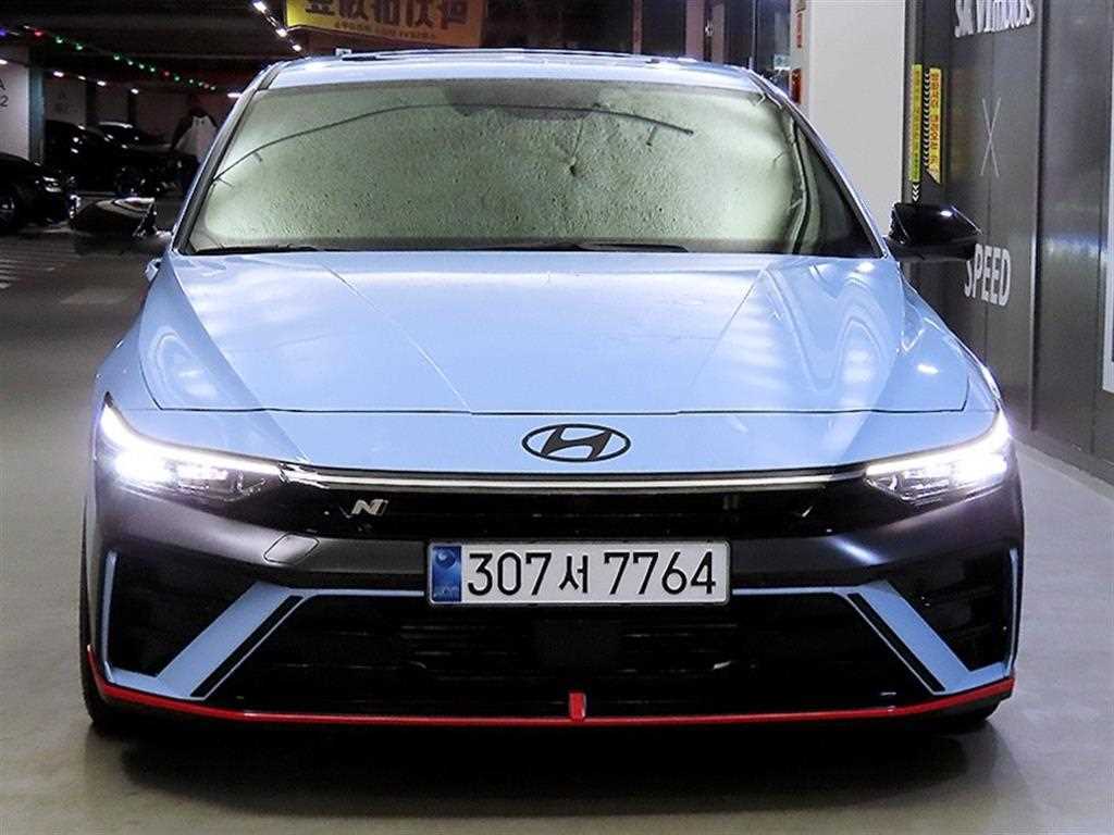 HYUNDAI Avante - Vista 2