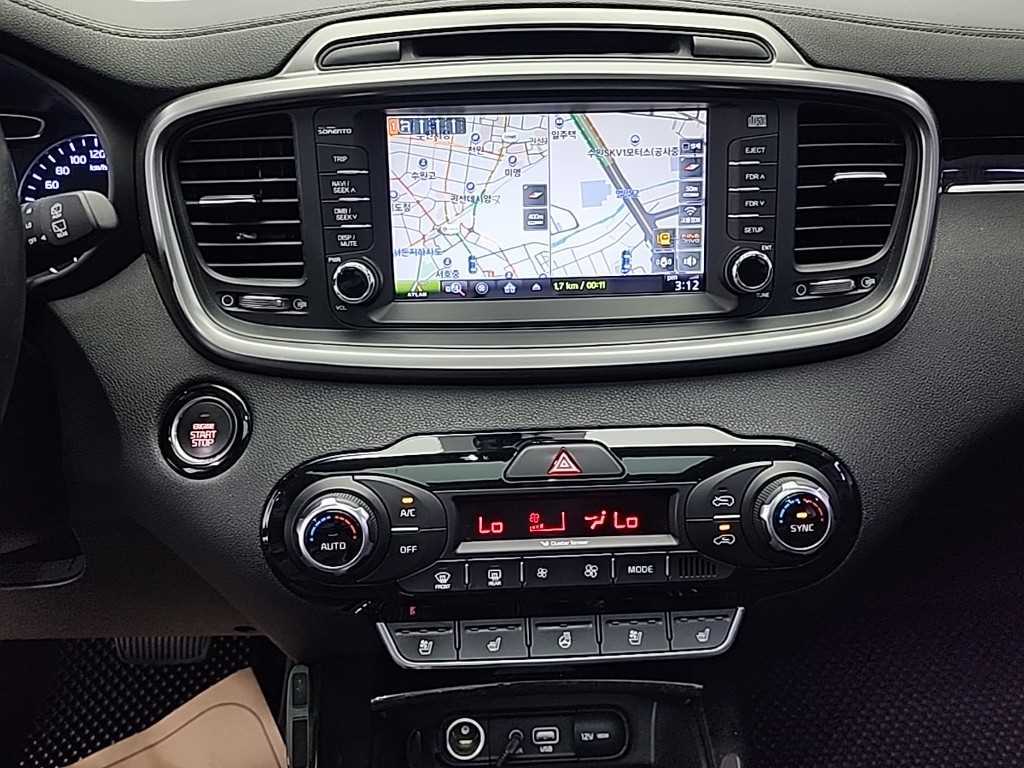 KIA Sorento - Vista 10
