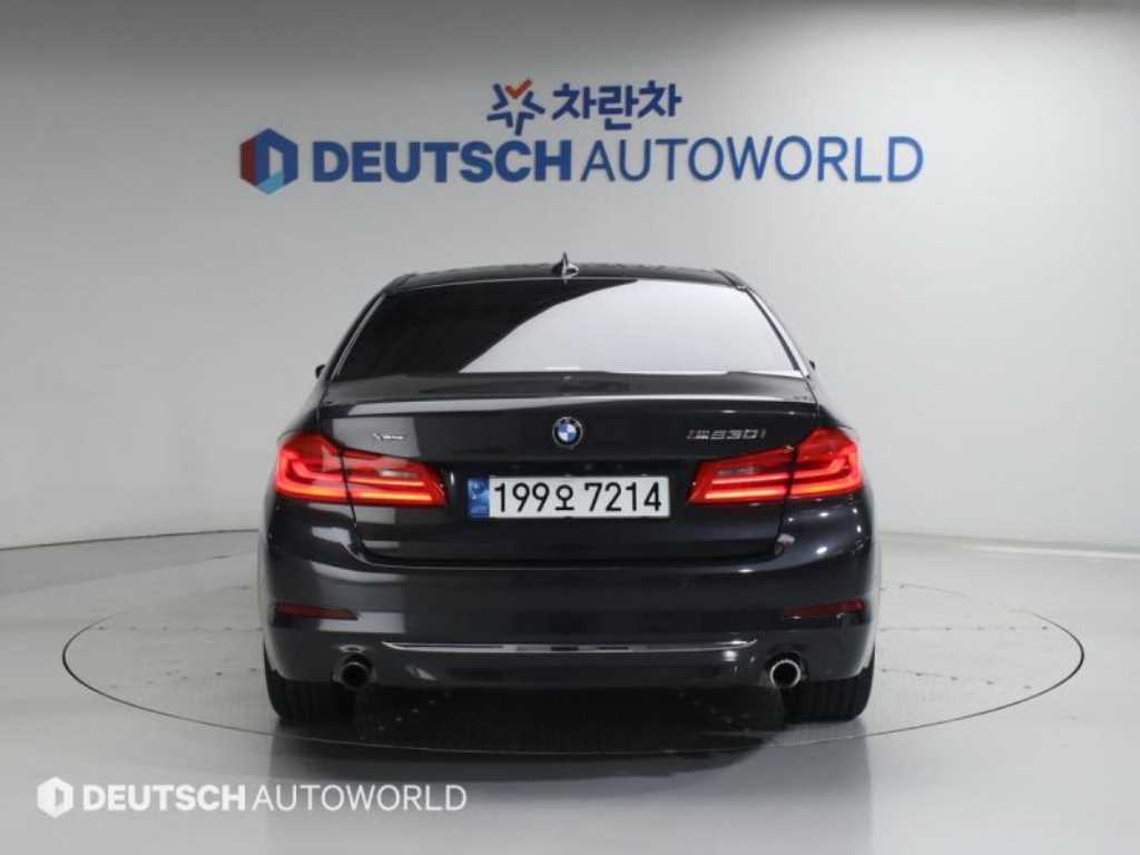 BMW 5 Series - Vista 4