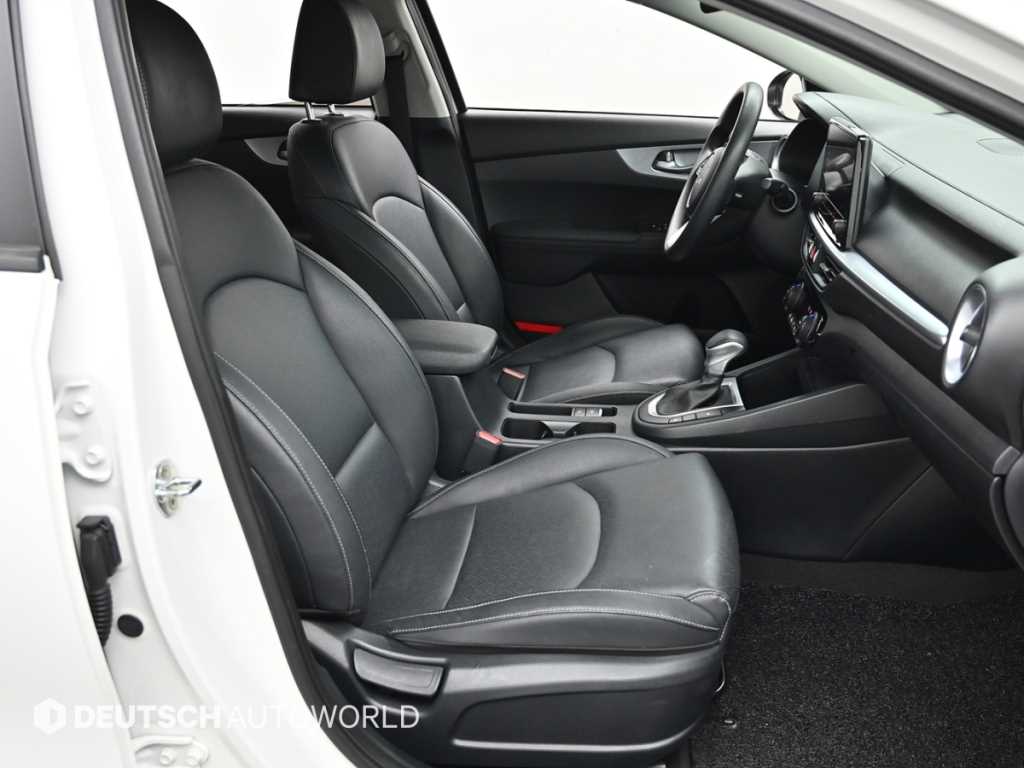 KIA K3 - Vista 10