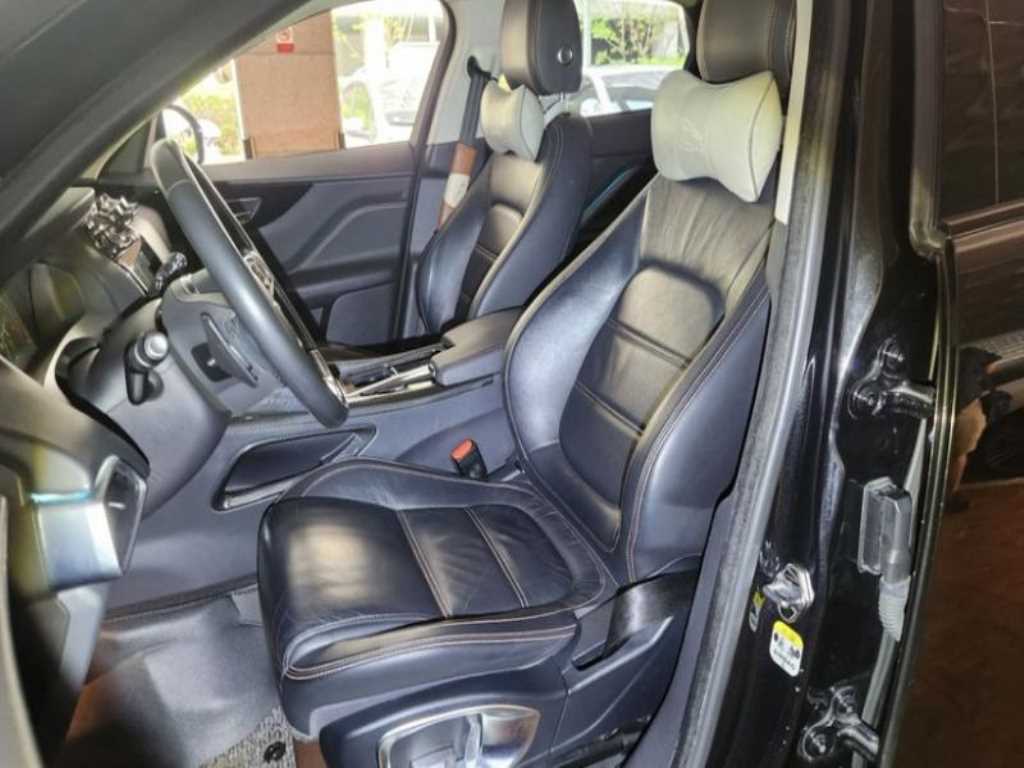 Jaguar F-PACE - Vista 6