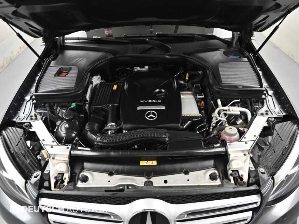 Mercedes Benz GLC Class - Vista 6