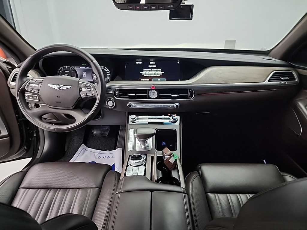Genesis G90 - Vista 7