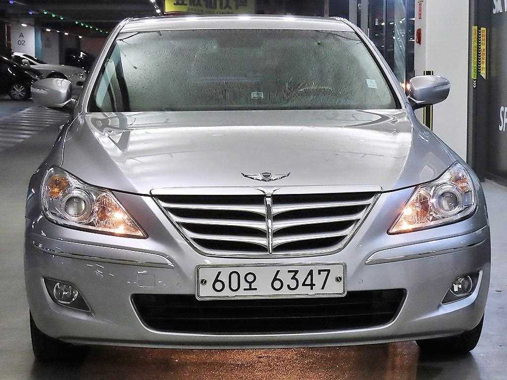 HYUNDAI Genesis - Vista 2