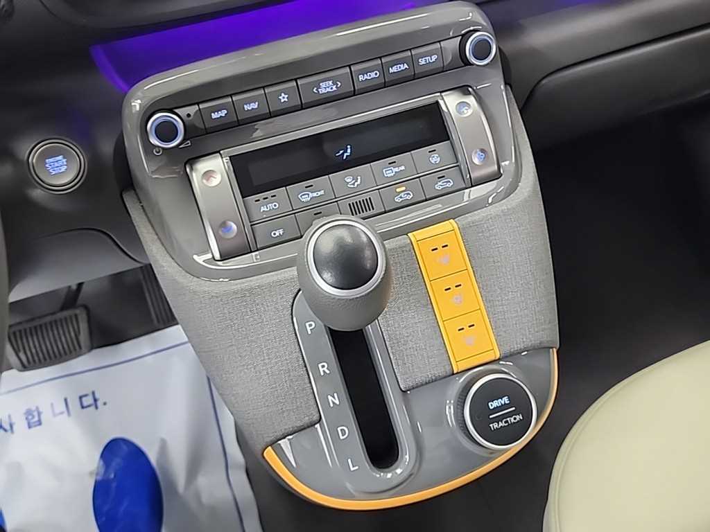 HYUNDAI Casper - Vista 8