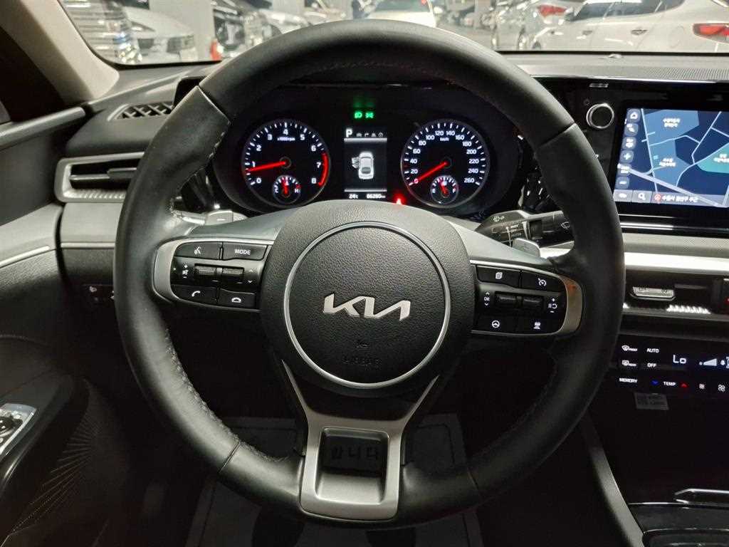KIA K5 - Vista 8