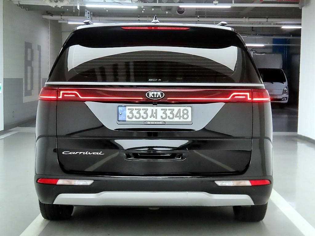 KIA Carnival - Vista 3