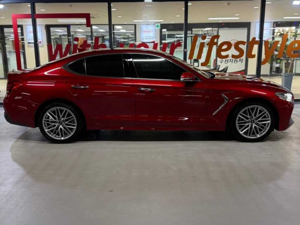 Genesis G70 - Vista 4