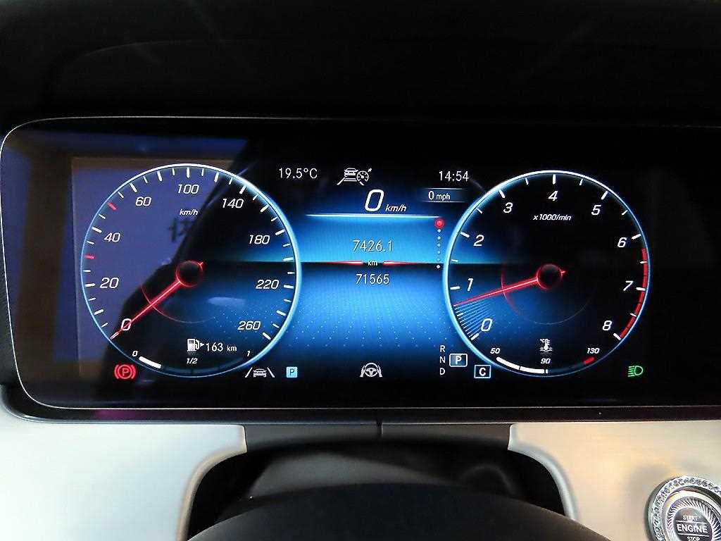 Mercedes Benz E class - Vista 8