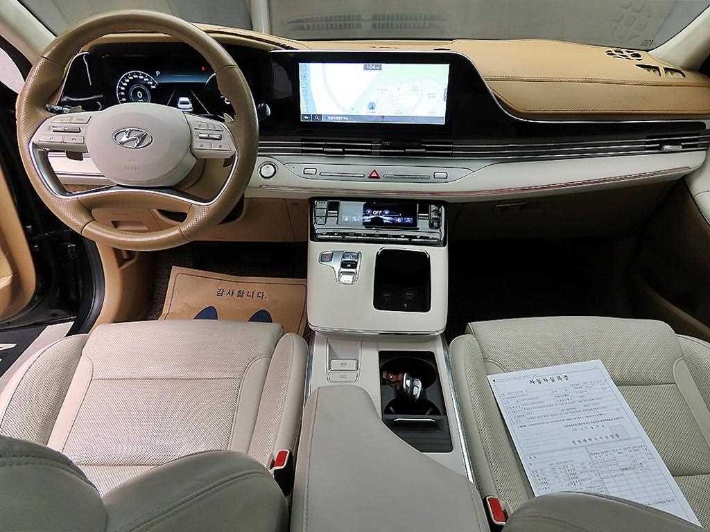 HYUNDAI Grandeur - Vista 7