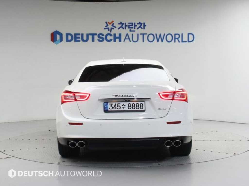 Maserati Ghibli - Vista 4