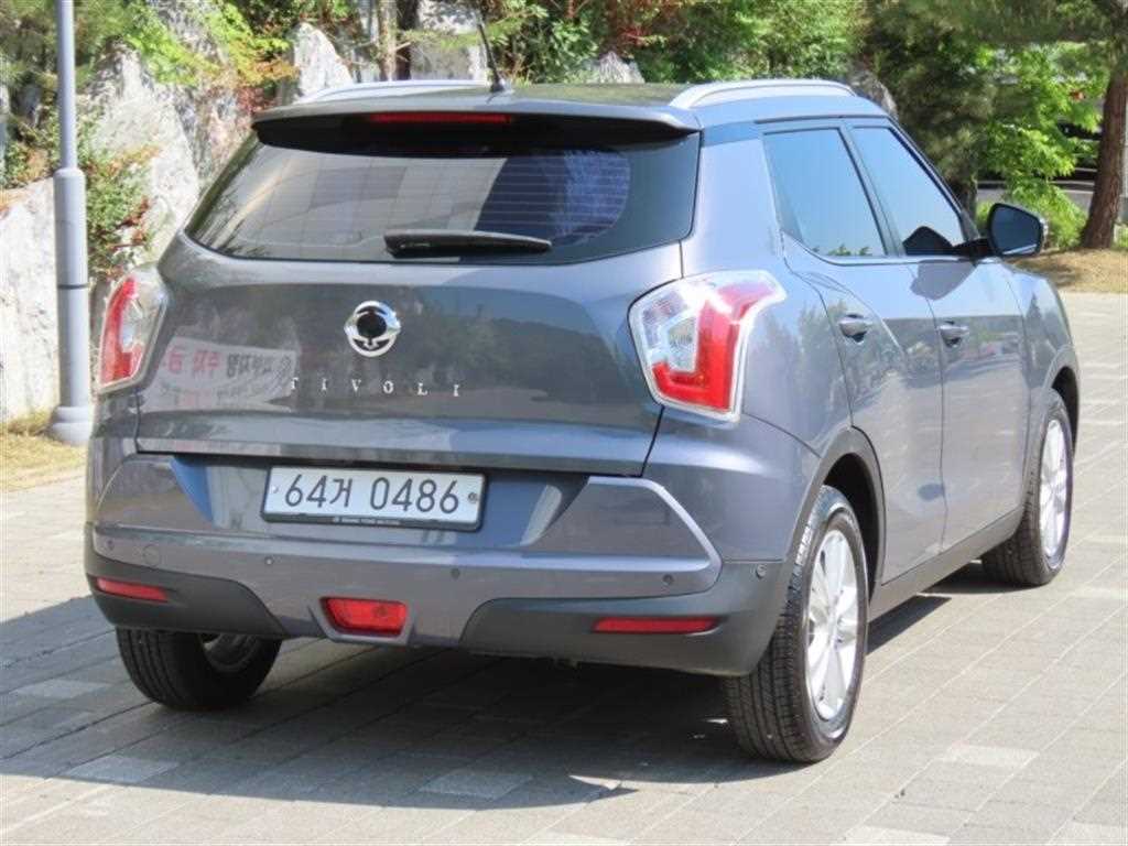 Ssangyong Tivoli - Vista 3
