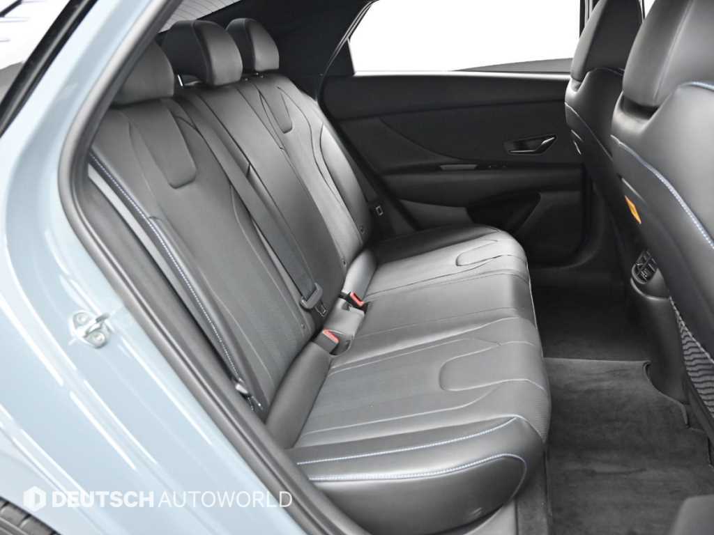 HYUNDAI Avante - Vista 12