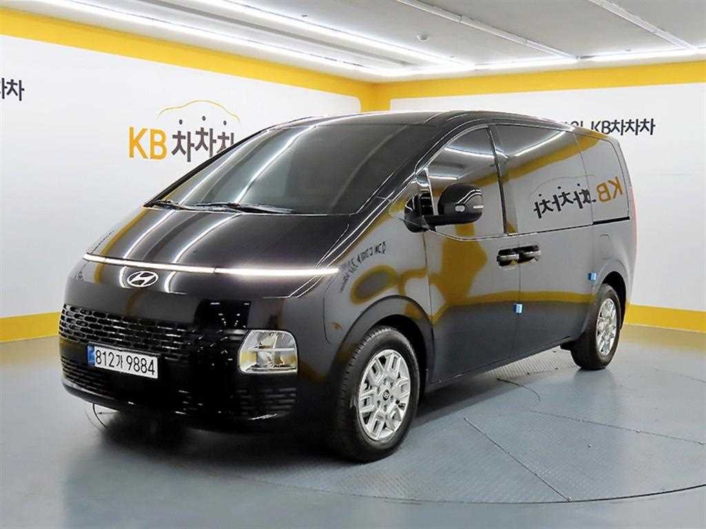 HYUNDAI Staria - Vista 2
