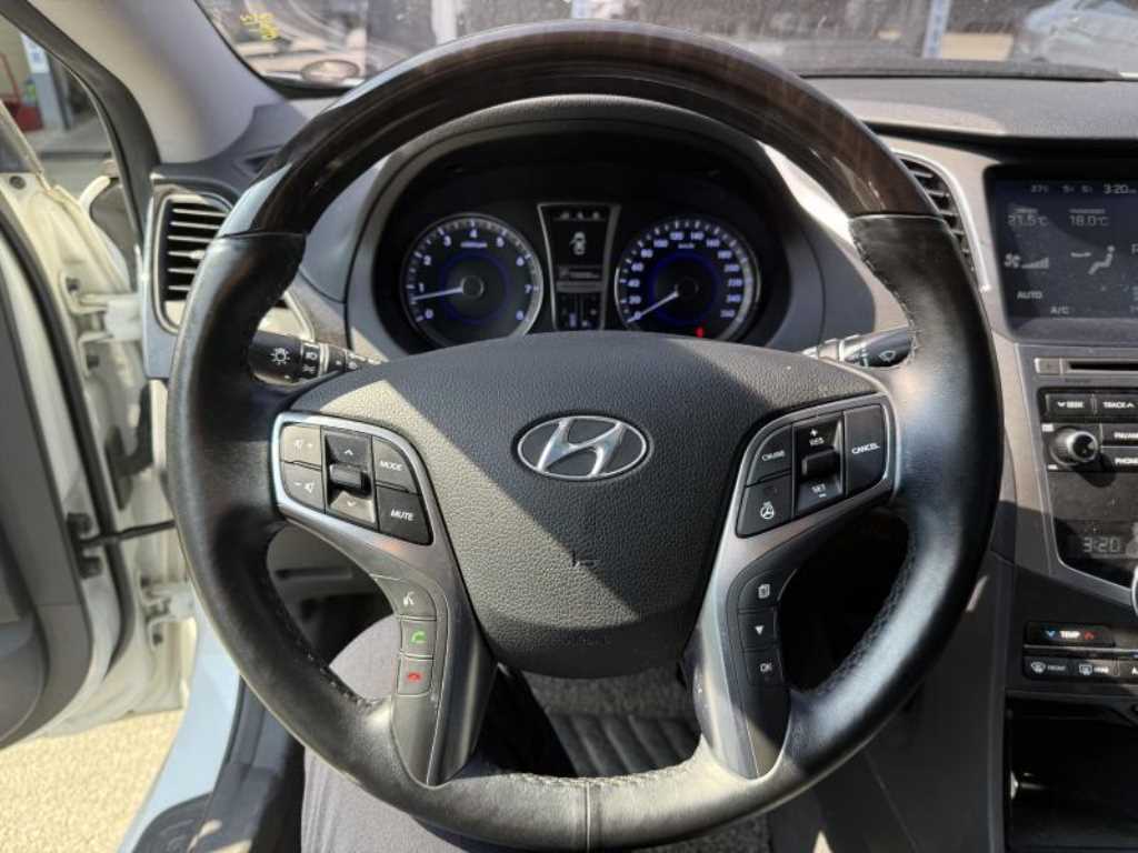HYUNDAI Grandeur - Vista 8