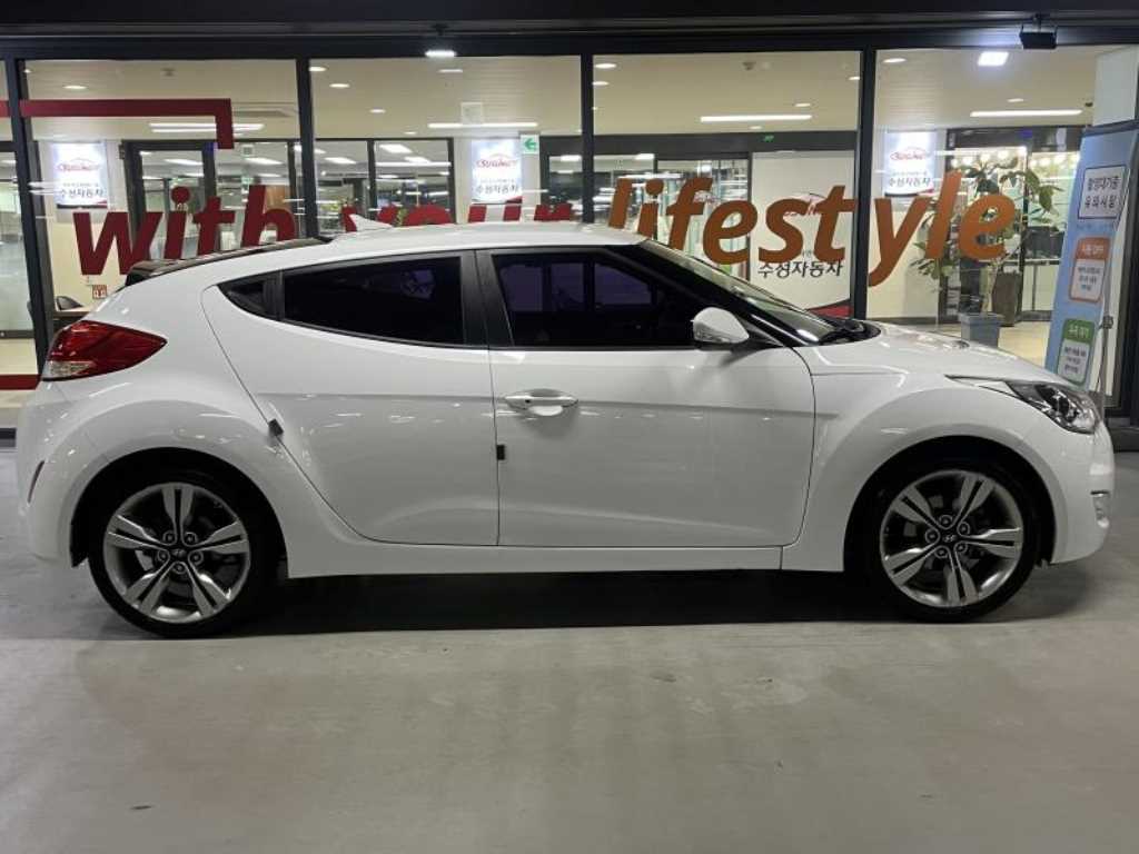 HYUNDAI Veloster - Vista 3