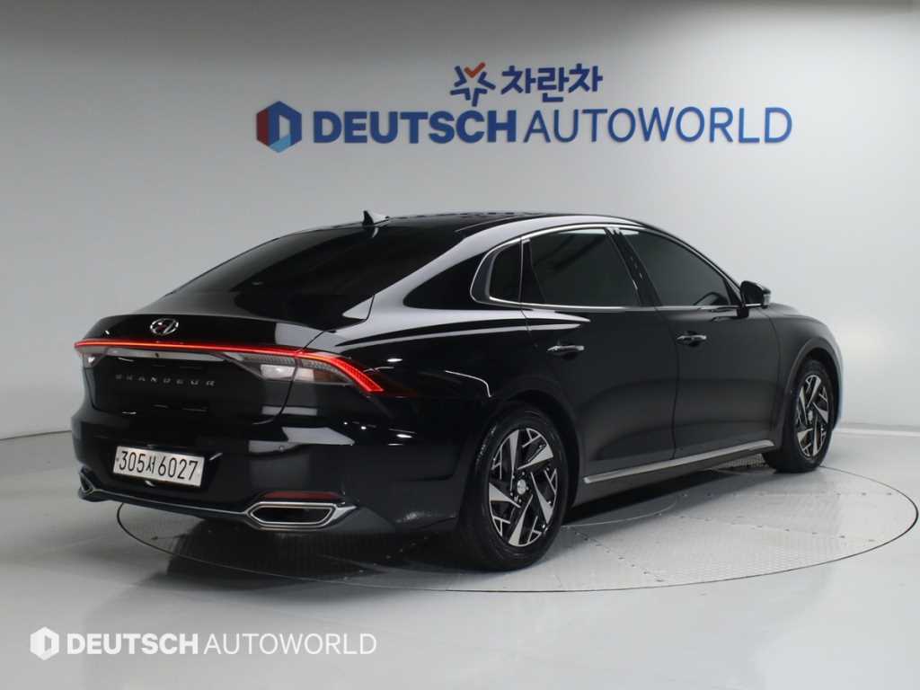 HYUNDAI Grandeur - Vista 2
