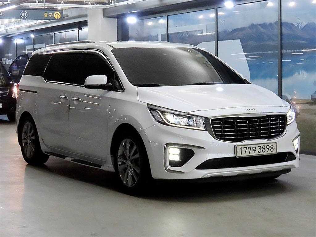 KIA Carnival 2019 Blanco - Importación desde Corea - HF Imports Iquique - Foto 1