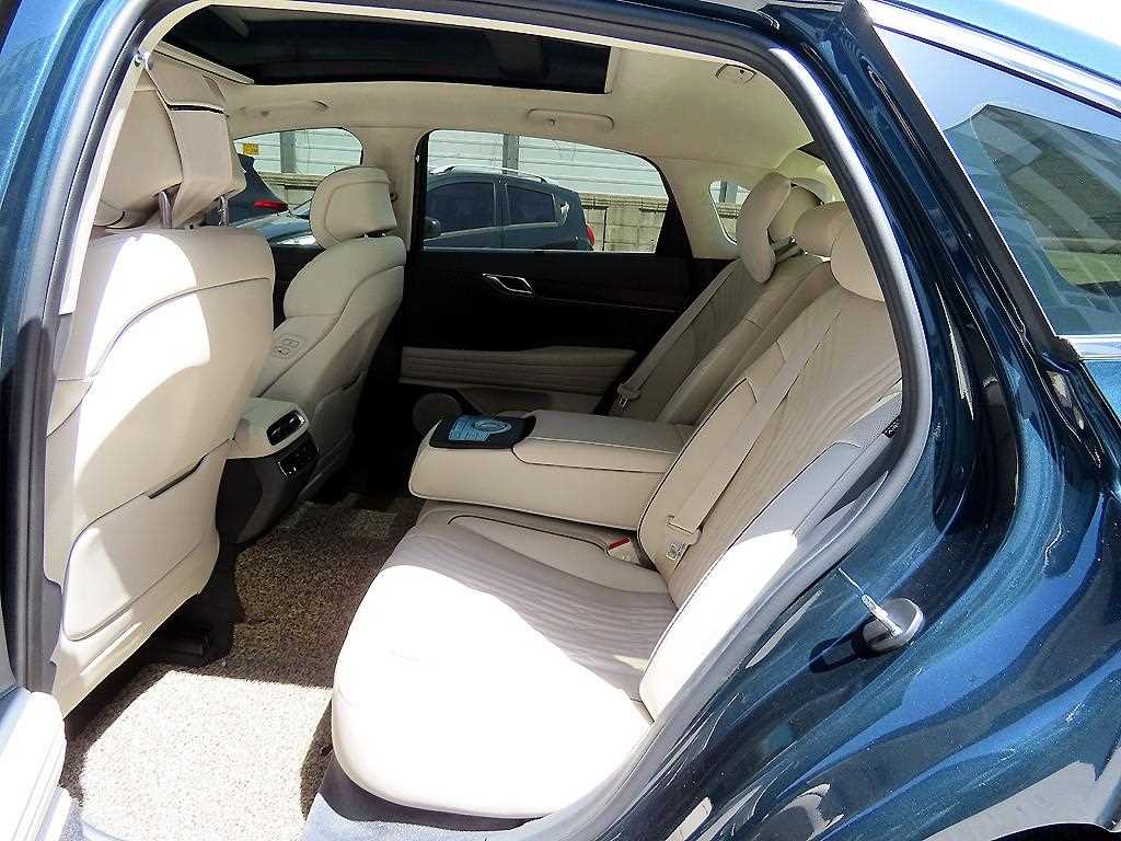 Genesis G80 - Vista 6