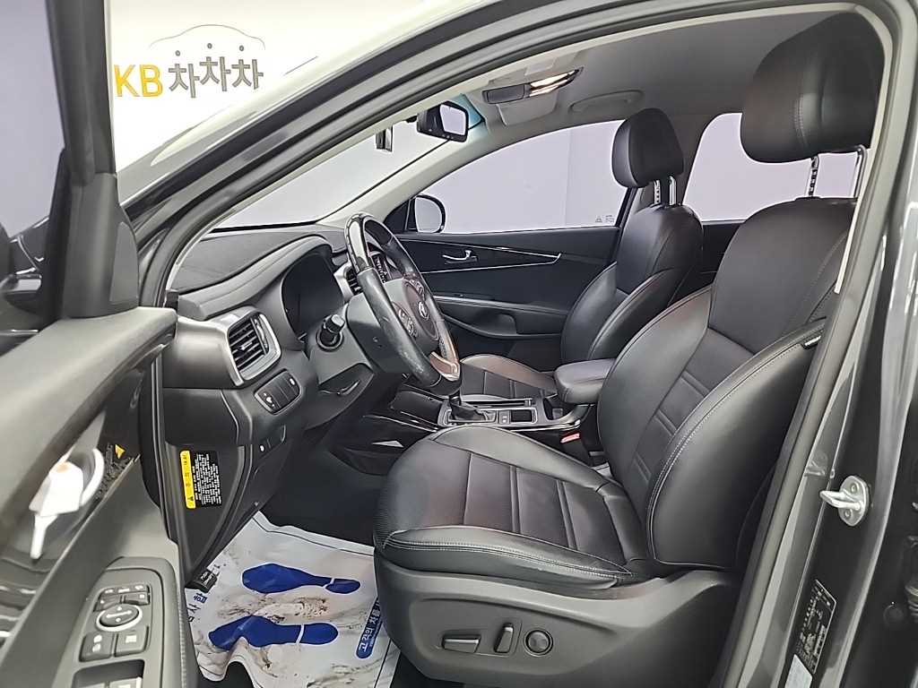 KIA Sorento - Vista 11