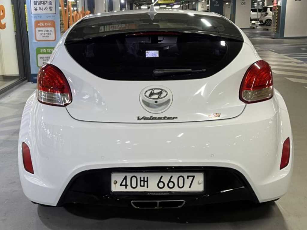 HYUNDAI Veloster - Vista 5