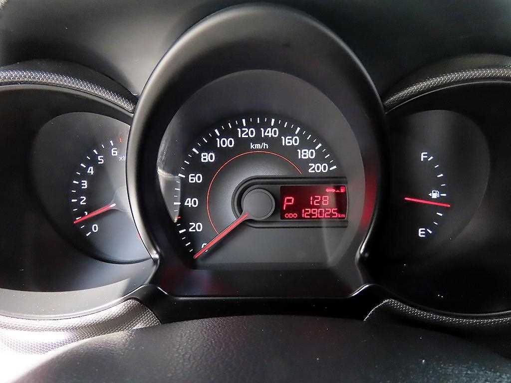 KIA Ray - Vista 9