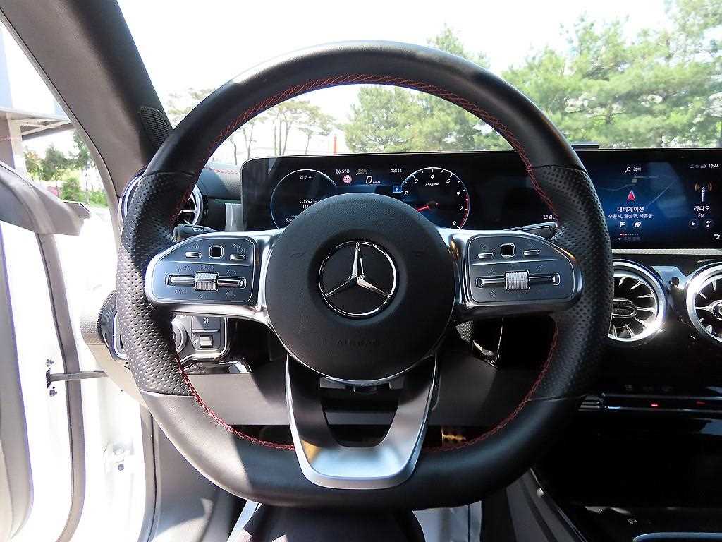 Mercedes Benz CLA Class - Vista 9