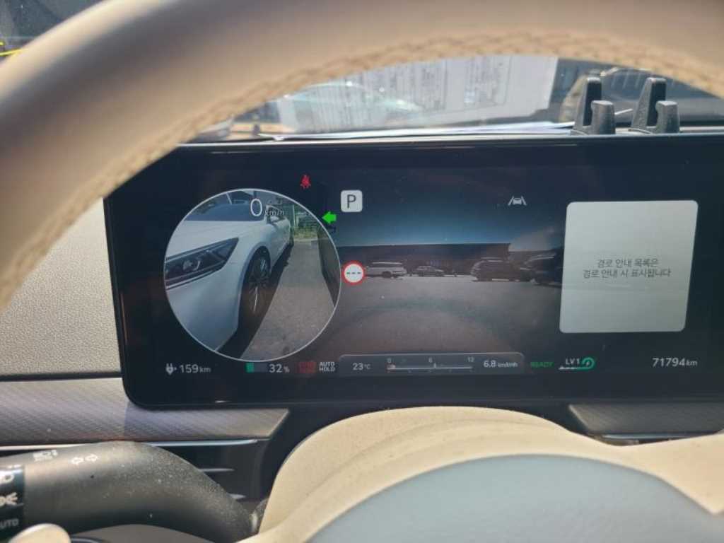 Genesis GV60 - Vista 9