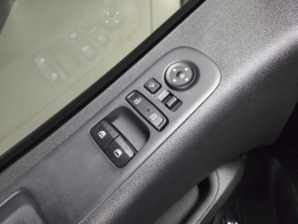 HYUNDAI Staria - Vista 11
